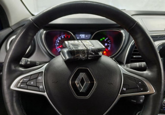 Подержанный автомобиль Renault Kaptur 2020 года (12 фото)