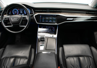 Подержанный автомобиль Audi A7 2018 года (8 фото)