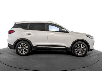 Подержанный автомобиль Chery Tiggo 7 Pro 2023 года (4 фото)
