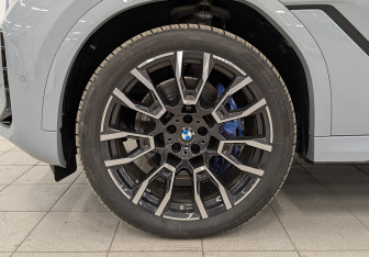 Новый BMW X6 2024 (7 фото)