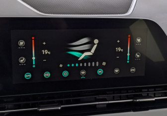 Подержанный автомобиль Omoda C5 2024 года (27 фото)