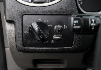 Подержанный автомобиль Ford Focus Sedan 2010 года (13 фото)