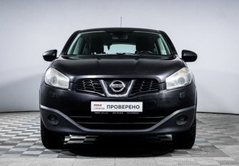 Подержанный автомобиль Nissan Qashqai 2010 года (2 фото)