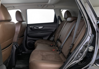 Подержанный автомобиль Nissan X-Trail 2021 года (18 фото)