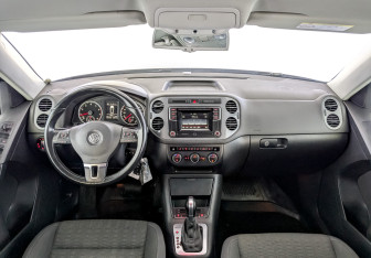 Подержанный автомобиль Volkswagen Tiguan 2016 года (14 фото)