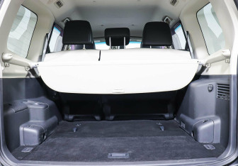 Подержанный автомобиль Mitsubishi Pajero 2015 года (15 фото)