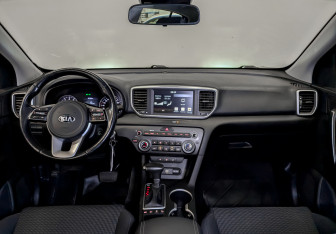 Подержанный автомобиль Kia Sportage 2020 года (14 фото)