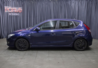 Подержанный автомобиль Hyundai i30 Hatchback 2010 года (8 фото)