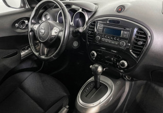 Подержанный автомобиль Nissan Juke 2012 года (9 фото)