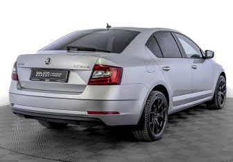 Подержанный автомобиль Skoda Octavia Liftback 2017 года (5 фото)