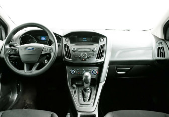 Подержанный автомобиль Ford Focus Wagon 2016 года (9 фото)
