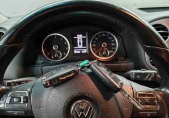 Подержанный автомобиль Volkswagen Tiguan 2013 года (17 фото)