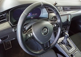 Подержанный автомобиль Volkswagen Passat Wagon 2018 года (12 фото)