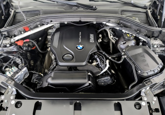 Подержанный автомобиль BMW X4 2017 года (9 фото)