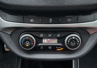 Подержанный автомобиль LADA (ВАЗ) Vesta Sedan 2022 года (16 фото)