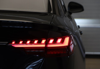 Подержанный автомобиль Audi A4 Sedan 2020 года (25 фото)