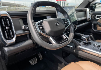 Подержанный автомобиль Jetour T2 2024 года (13 фото)
