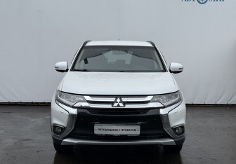 Подержанный автомобиль Mitsubishi Outlander 2012 года (2 фото)