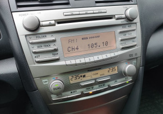 Подержанный автомобиль Toyota Camry Sedan 2011 года (13 фото)