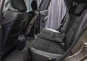 Подержанный автомобиль Honda CR-V 2012 года (10 фото)