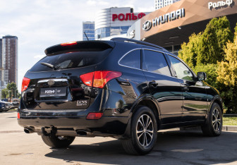 Подержанный автомобиль Hyundai ix55 2012 года (4 фото)