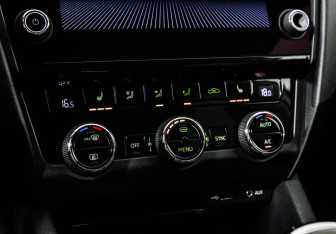 Подержанный автомобиль Skoda Octavia Liftback 2017 года (16 фото)