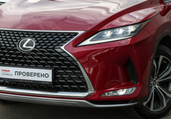 Подержанный автомобиль Lexus RX 2022 года (25 фото)