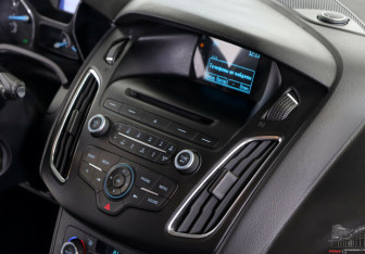 Подержанный автомобиль Ford Focus Hatchback 2018 года (11 фото)