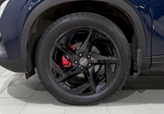 Подержанный автомобиль Omoda C5 2023 года (18 фото)