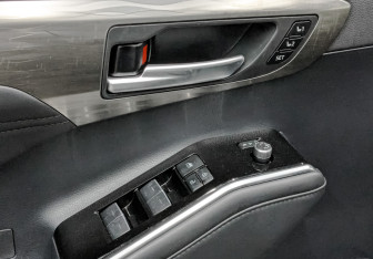 Подержанный автомобиль Toyota Highlander 2024 года (25 фото)