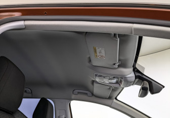 Подержанный автомобиль Peugeot 3008 2019 года (23 фото)