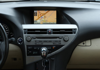 Подержанный автомобиль Lexus RX 2010 года (16 фото)