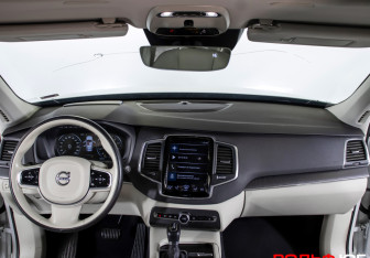 Подержанный автомобиль Volvo XC90 2019 года (13 фото)