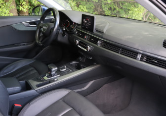 Подержанный автомобиль Audi A4 Sedan 2018 года (9 фото)