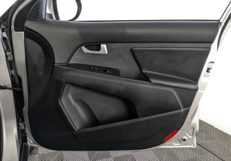 Подержанный автомобиль Kia Sportage 2015 года (24 фото)