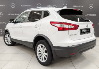 Подержанный автомобиль Nissan Qashqai 2018 года (7 фото)