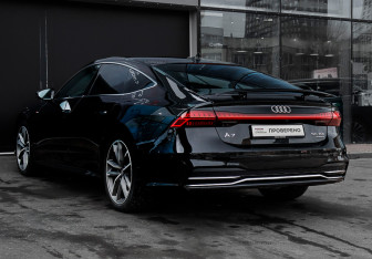 Подержанный автомобиль Audi A7 2020 года (6 фото)