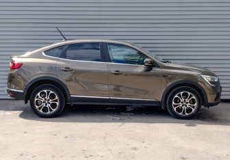 Подержанный автомобиль Renault Arkana 2020 года (4 фото)