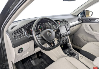 Подержанный автомобиль Volkswagen Tiguan 2017 года (16 фото)