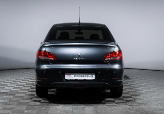 Подержанный автомобиль Peugeot 408 2012 года (6 фото)