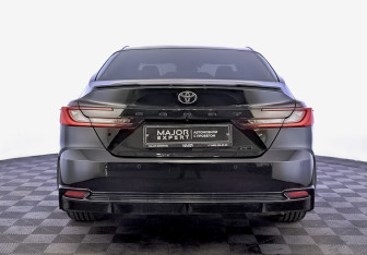 Подержанный автомобиль Toyota Camry Sedan 2024 года (6 фото)