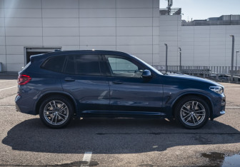 Подержанный автомобиль BMW X3 2020 года (4 фото)