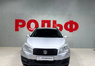Подержанный автомобиль Suzuki SX4 Hatchback 2014 года (2 фото)