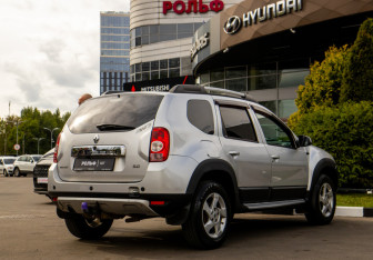 Подержанный автомобиль Renault Duster 2012 года (4 фото)
