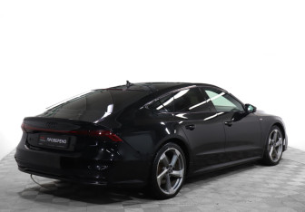Подержанный автомобиль Audi A7 2018 года (5 фото)