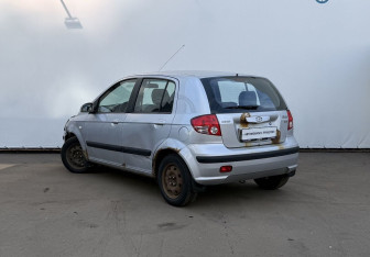 Подержанный автомобиль Hyundai Getz 2003 года (7 фото)