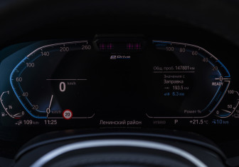 Подержанный автомобиль BMW X5 2019 года (11 фото)