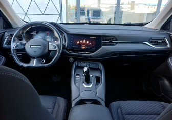 Подержанный автомобиль Haval F7 2021 года (11 фото)