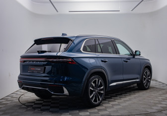 Подержанный автомобиль Geely Monjaro 2023 года (6 фото)
