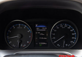 Подержанный автомобиль Toyota RAV4 2019 года (9 фото)